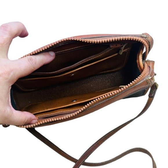 Vintage 90s Dooney and Bourke leather crossbody bag Made In USA - Picture 6 of 10